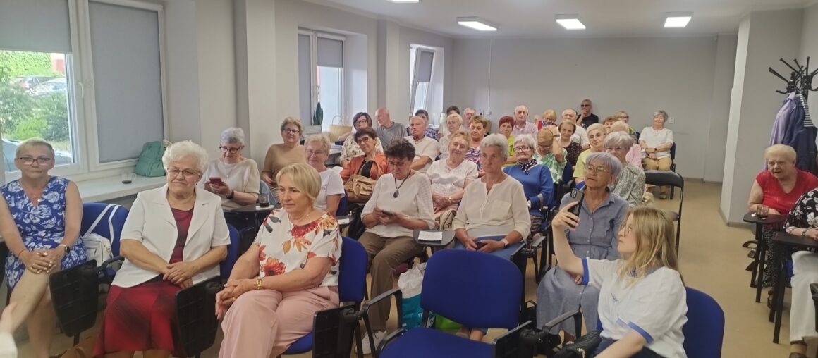 Zakończenie roku akademickiego uniwersytetu 3 wieku